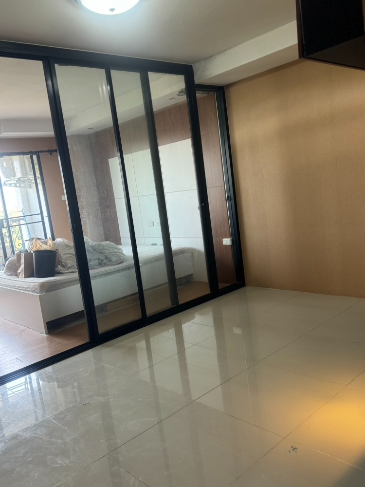 ฌ็องเซลิเซ่ แจ้งวัฒนะ – รูปที่ 4