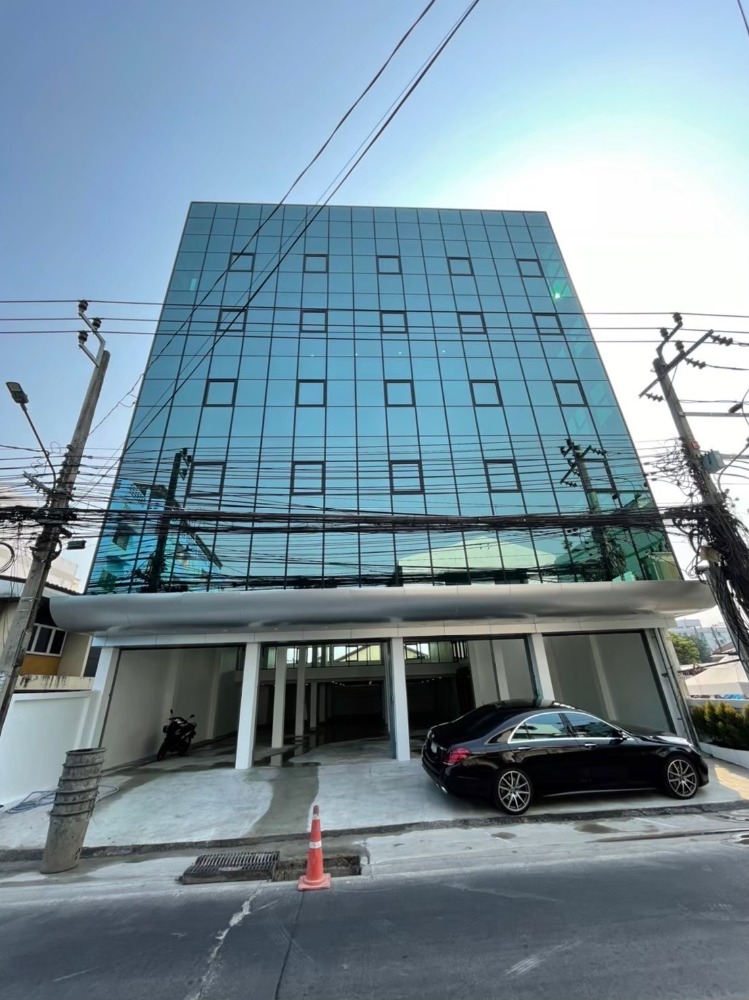 ขายอาคารสำนักงาน 5.5 ชั้น ลาดพร้าว 87