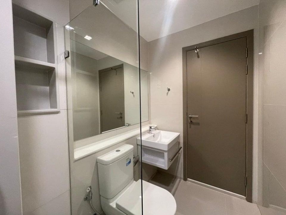 ให้เช่าคอนโด Life Asoke - Rama 9 ขนาด 2 ห้องนอน 2 ห้องน้ำ ชั้นสูงวิวสวยมาก – รูปที่ 2