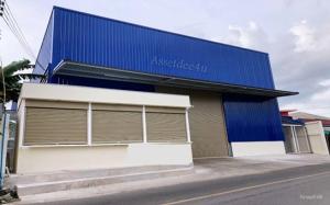 Warehouse for rent, warehouse with office, area 300 sq m., with 2-ton crane, Tha It area, Rattanathibet, Nonthaburi.