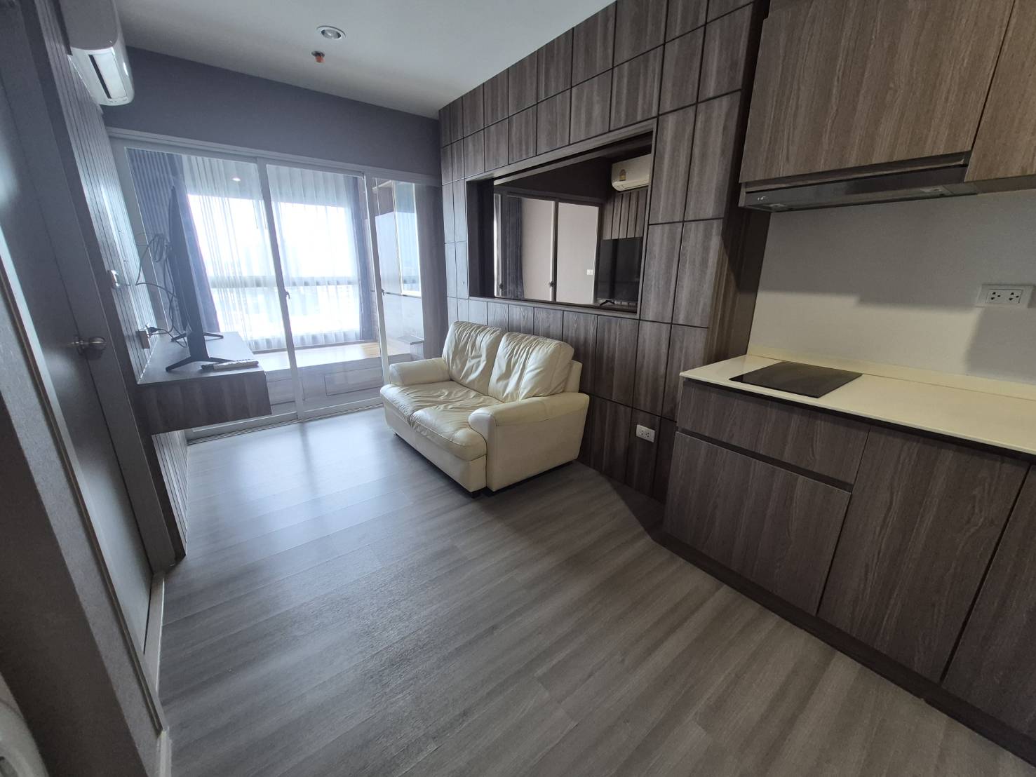 Urgent sale parkland Charan-Pinklao *****1 bed plus swimming pool view