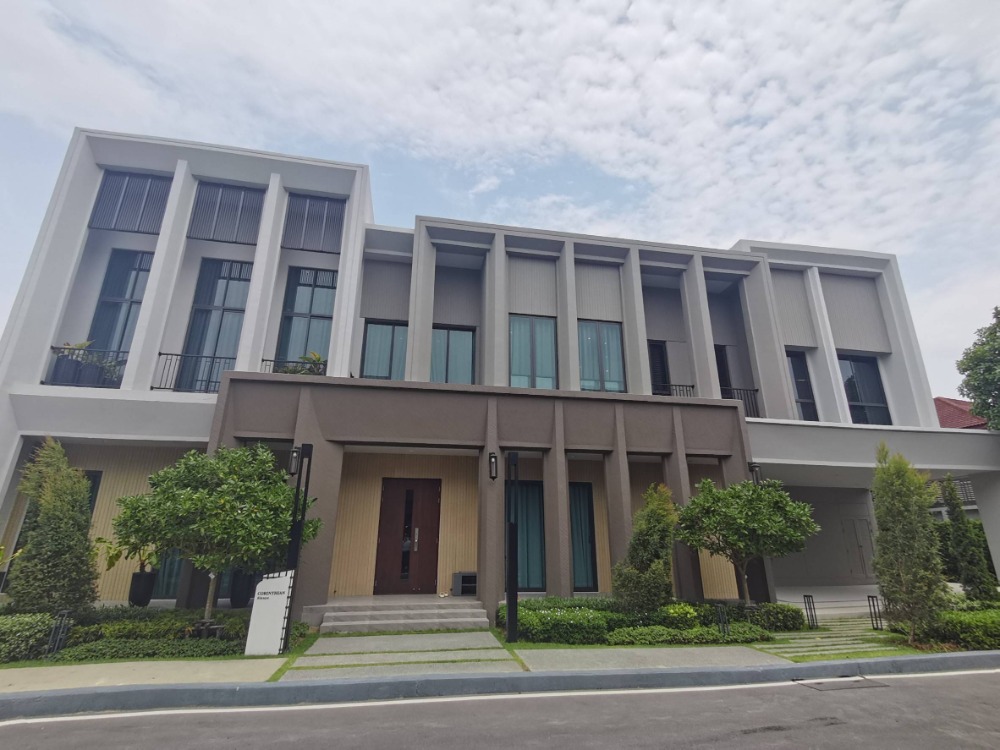 ● Type Conithain Style Modern Colonnade ● Single house 2 Storey, 4 Beds, 4 Parking | 101.6 sq.w. 514 sq.m. | Near Near Central Westville 7 mins., Bang Kruai Hospital 4 mins., Central Pinklao 14 mins. ● Type Conithain Style Modern Colonnade ● Single house 2 Storey, 4 Beds, 4 Parking | 101.6 sq.w. 514 sq.m. | Near Near Central Westville 7 mins., Bang Kruai Hospital 4 mins., Central Pinklao 14 mins.