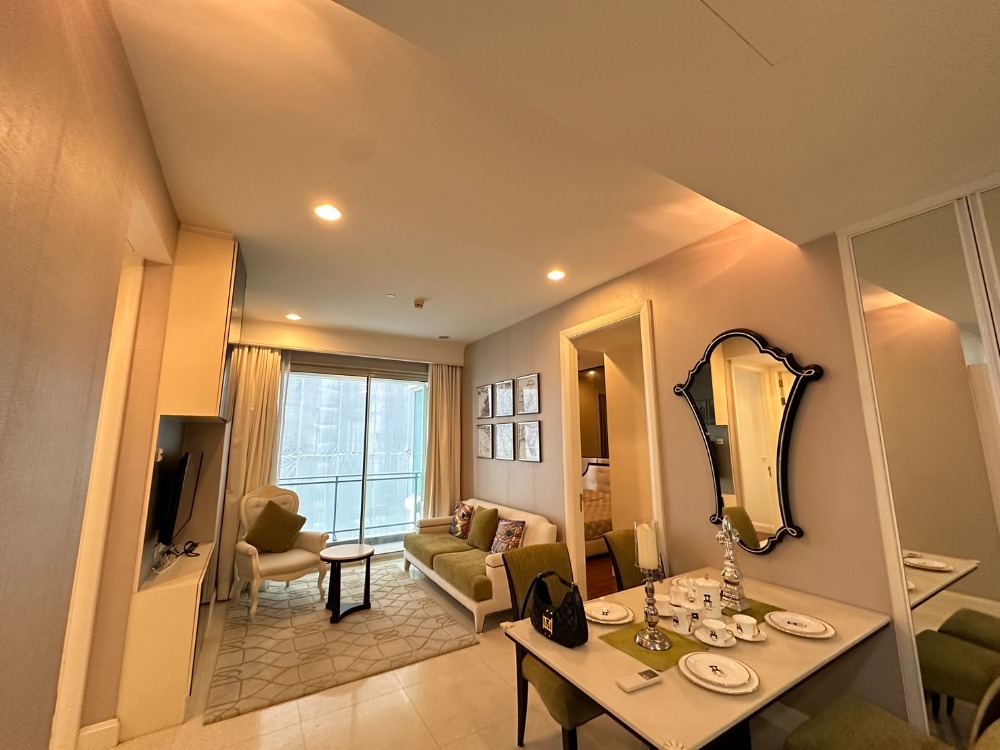 +++เช่าด่วน+++  Q Langsuan**2 ห้องนอน 84.85ตร.ม. แต่งครบพร้อมอยู่!!! – รูปที่ 4