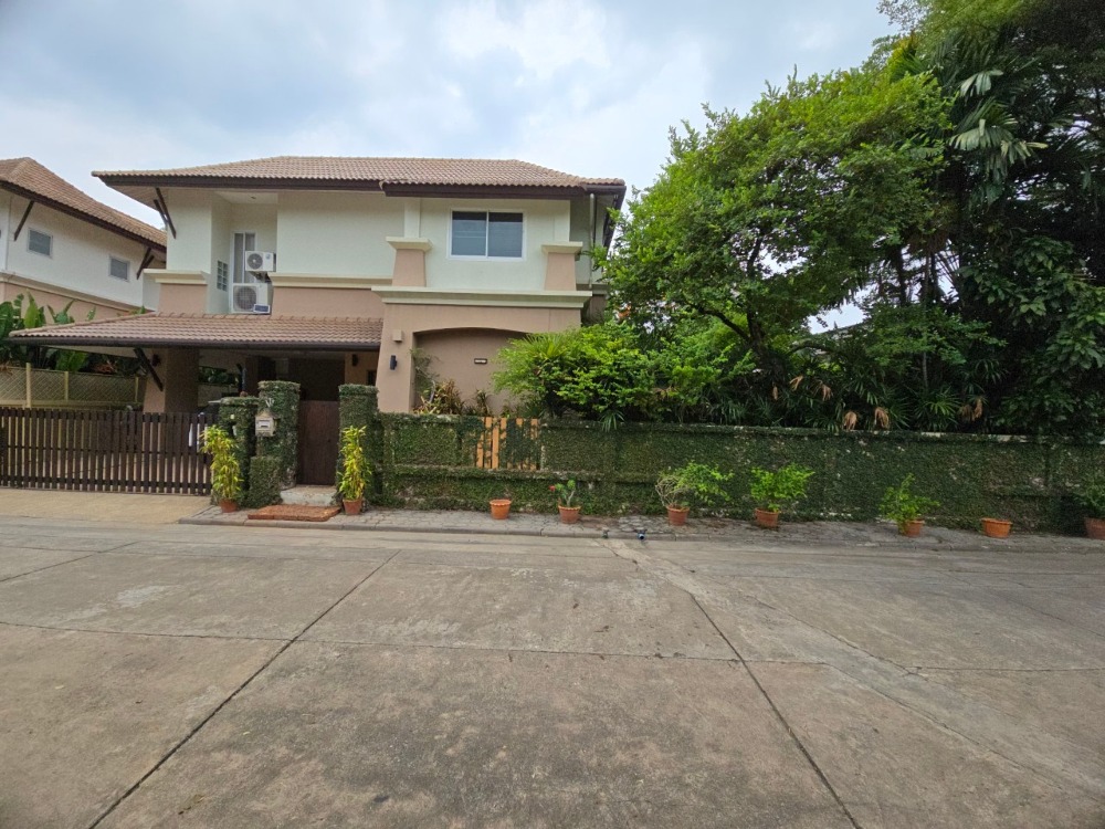 ขายด่วน! บ้านเดี่ยว 2 ชั้น pool villa หมู่บ้านกฤษณา สไตล์บาหลี ใกล้ BTS วัชรพล  ดื่มด่ำบรรยากาศการพักผ่อนสไตล์บาหลี ใจกลางเมือง