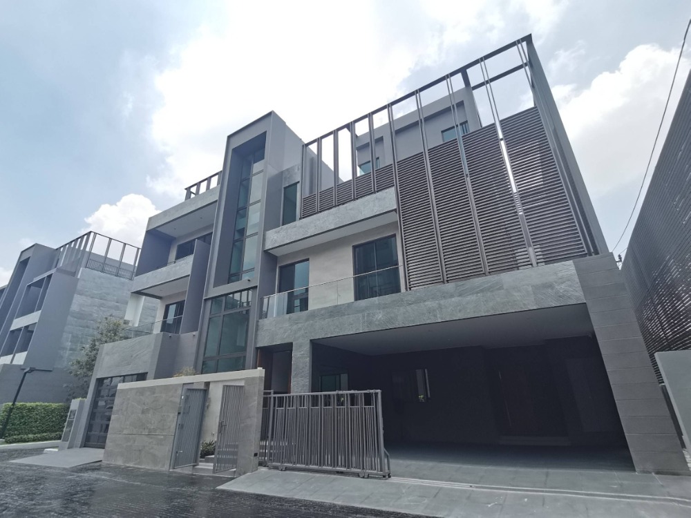 ★ แปลง V2 ★ บ้านเดี่ยว 3 ชั้น + Rooftop + ที่จอด Super car | 4 ห้องนอน 100.70 ตร.ว. 842.00 ตร.ม. | ใกล้ เดอะคริสตัล เอกมัย-รามอินทรา 6 นาที, บุญถาวร เกษตร-นวมินทร์ 7 นาที, โรงเรียนสตรีวิทยา 2 8 นาที – รูปที่ 2