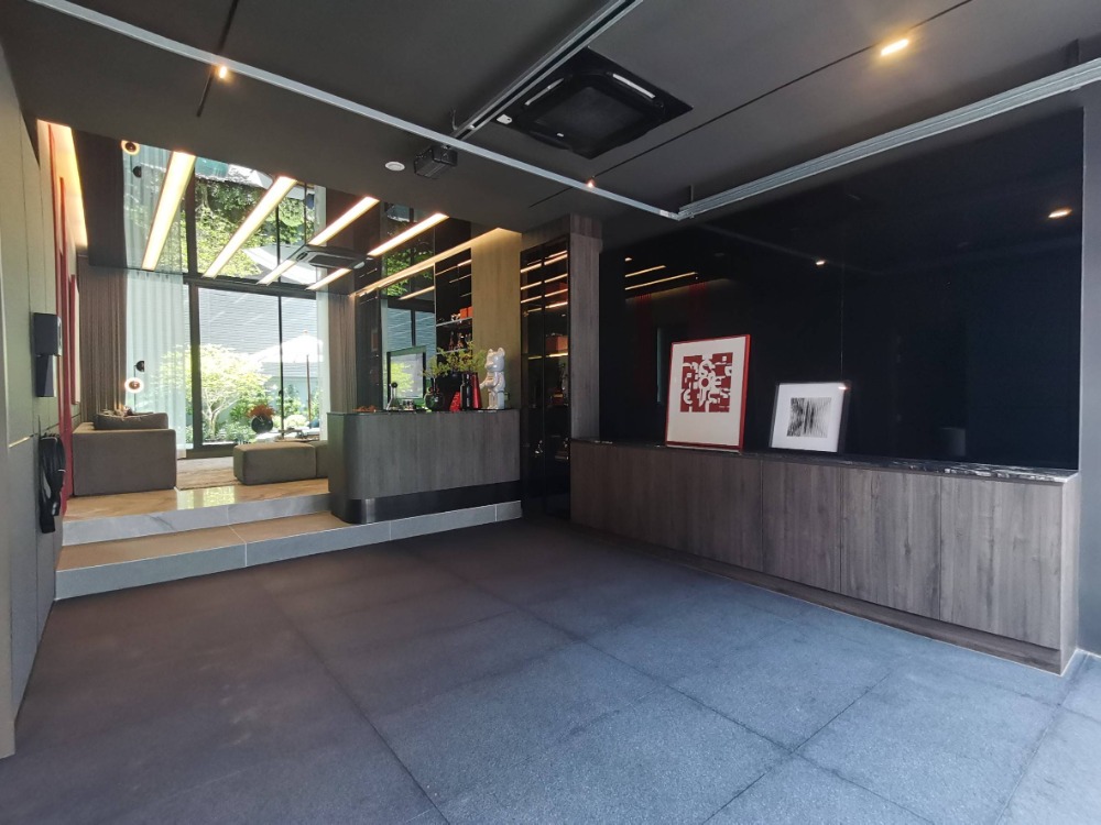 ★ แปลง V2 ★ บ้านเดี่ยว 3 ชั้น + Rooftop + ที่จอด Super car | 4 ห้องนอน 100.70 ตร.ว. 842.00 ตร.ม. | ใกล้ เดอะคริสตัล เอกมัย-รามอินทรา 6 นาที, บุญถาวร เกษตร-นวมินทร์ 7 นาที, โรงเรียนสตรีวิทยา 2 8 นาที – รูปที่ 4