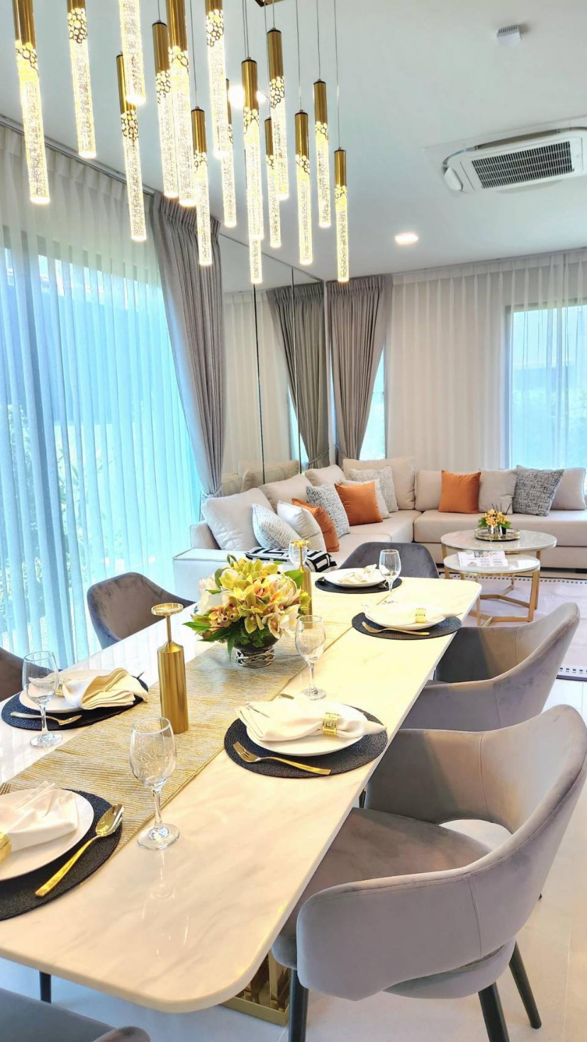 Luxury House 4+1 Bedrooms 5 Bathrooms MANTANA Bangna KM 15 หมู่บ้านมัณฑนา บางนา กม.15