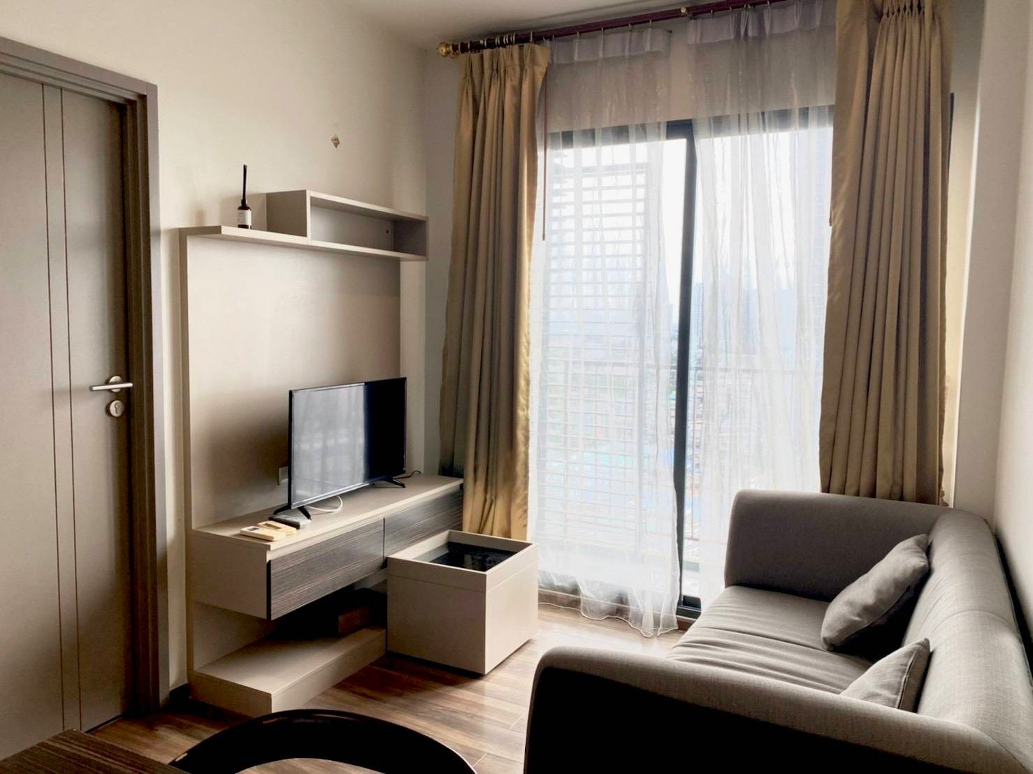 Hot Price for rent TEAL Sathorn - Taksin cheapest price, beautiful room🔥 Hot Price for rent TEAL Sathorn - Taksin cheapest price, beautiful room🔥