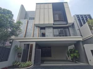 ♦ Plot Villa ll ♦ บ้านเดี่ยว 3 ชั้น​ Style modern Luxury | 4 ห้องนอน 3 ที่จอดรถ | 78.30 ตร.ว. 417.00 ตร.ม. | ใกล้ โลตัส​ พัฒนาการ 7 นาที, ร.ร.เตรียมอุดมศึกษาพัฒนาการ 10 นาที, ธัญญาพาร์ค 12 นาที