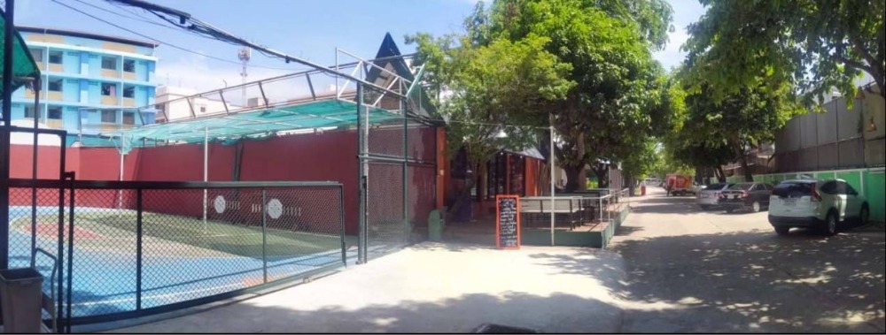 Urgent sale, land with building as a sports club, area 4-3-63 rai (with 1 clubhouse building + badminton court + tennis court + swimming pool) 450 million baht. Urgent sale, land with building as a sports club, area 4-3-63 rai (with 1 clubhouse building + badminton court + tennis court + swimming pool) 450 million baht.