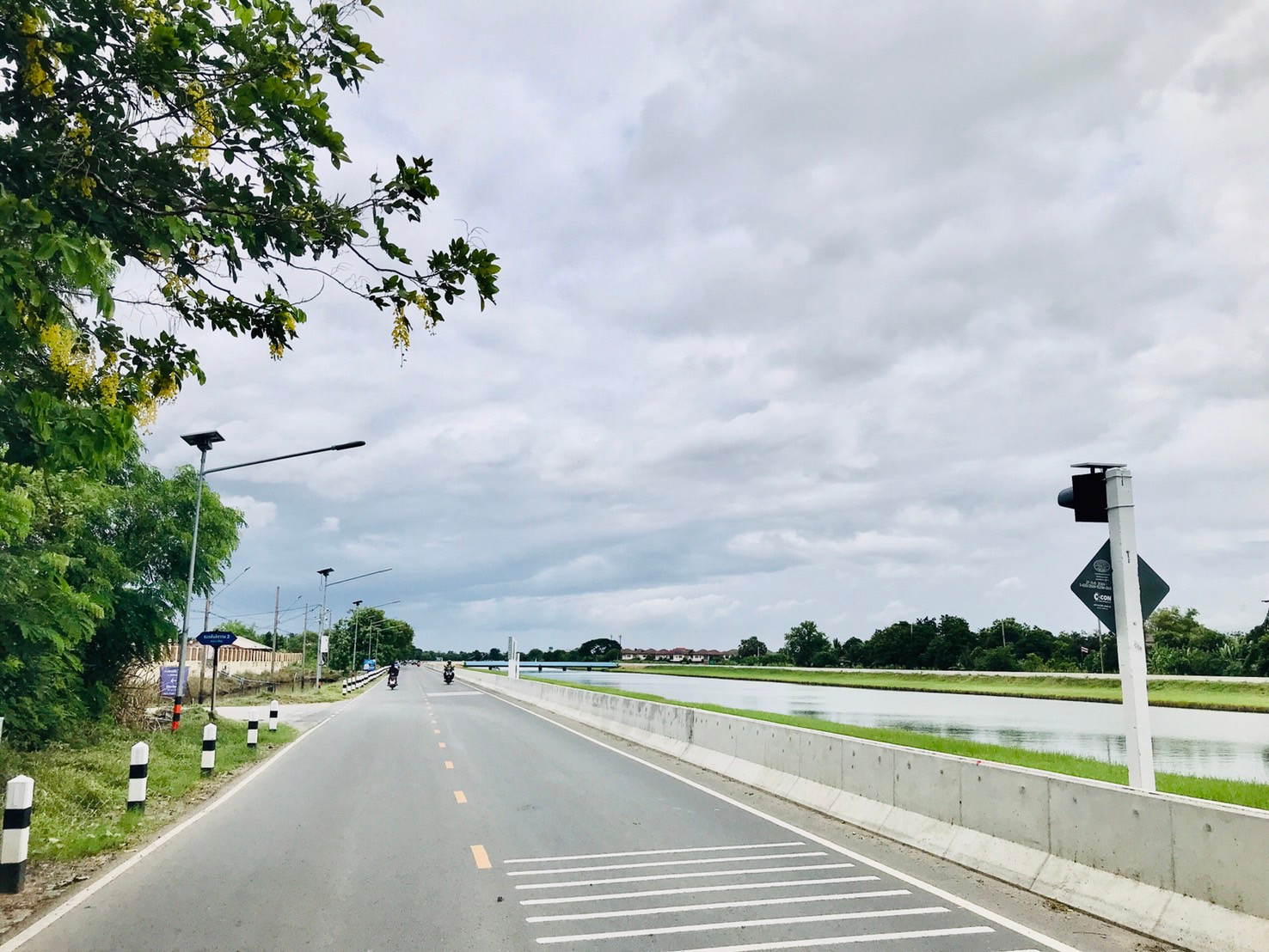 ขายที่ดินสวย บางใหญ่ นนทบุรี 9 ไร่ หน้ากว้างติดถนนคอนกรีต หลังติดคลอง บรรยากาศธรรมชาติใกล้เมือง เหมาะทำหมู่บ้าน ศูนย์สุขภาพ ค้าขายพันธ์ุไม้ เดินทางสะดวก ขายที่ดินสวย บางใหญ่ นนทบุรี 9 ไร่ หน้ากว้างติดถนนคอนกรีต หลังติดคลอง บรรยากาศธรรมชาติใกล้เมือง เหมาะทำหมู่บ้าน ศูนย์สุขภาพ ค้าขายพันธ์ุไม้ เดินทางสะดวก