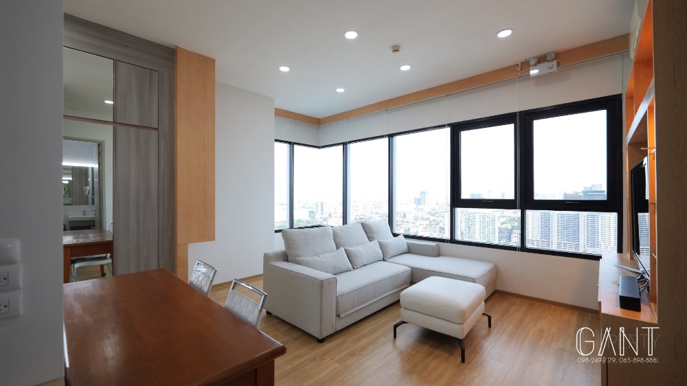 sell!!! LUXURY Condo 2 bedrooms, 2 bathrooms, Knightsbridge Prime Ratchayothin in Prime Bangkok location. Beautifully decorated, complete with furniture, electrical appliances, ready to move in. sell!!! LUXURY Condo 2 bedrooms, 2 bathrooms, Knightsbridge Prime Ratchayothin in Prime Bangkok location. Beautifully decorated, complete with furniture, electrical appliances, ready to move in.