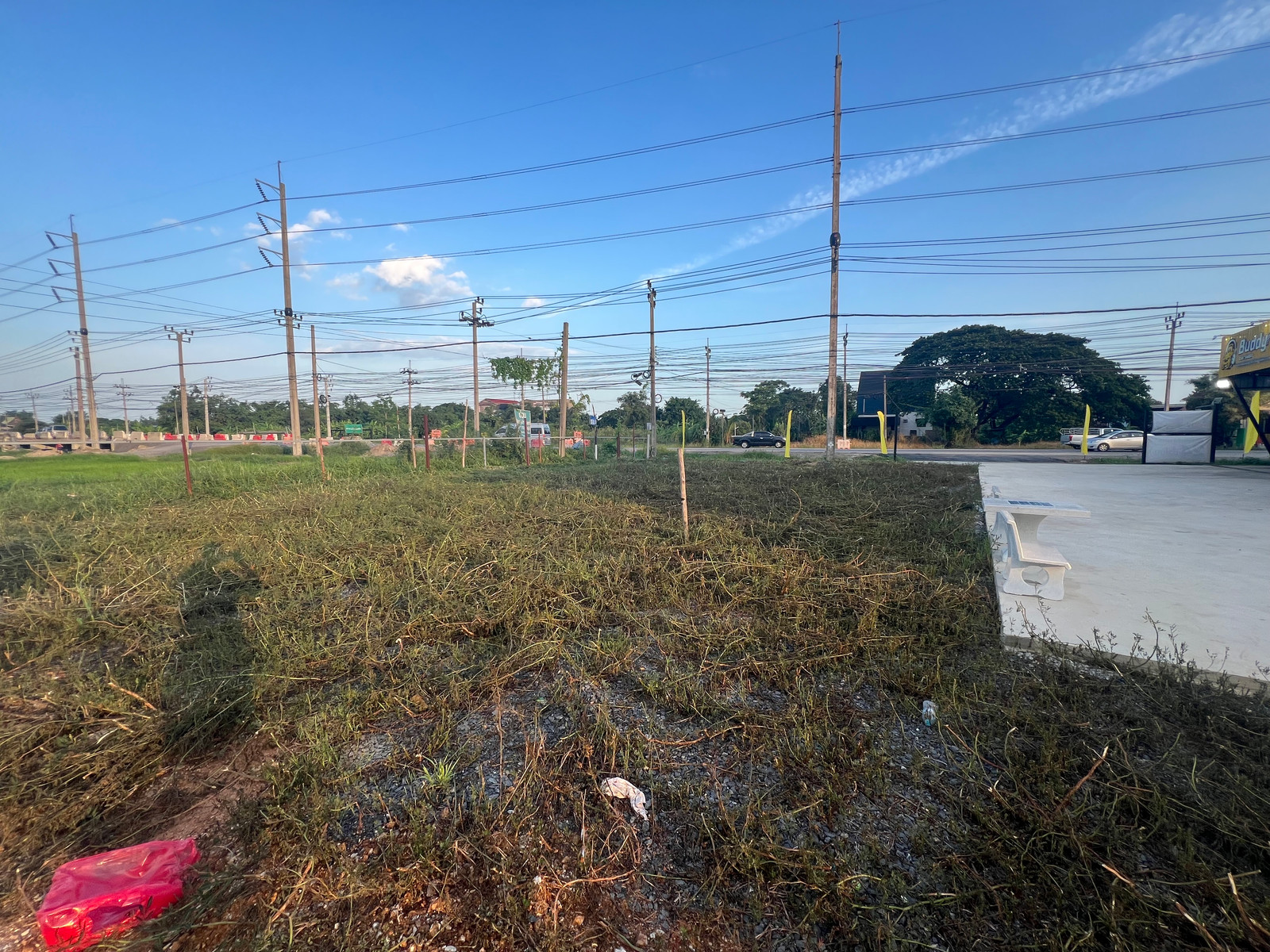 Long term rental! Land already filled in, 3 rai, next to the main road, Mitmaitri Soi 10/6, width 36 m., near Nong Chok Housing Estate. Suitable for opening a flea market Trade and do a lot of business. – รูปที่ 3
