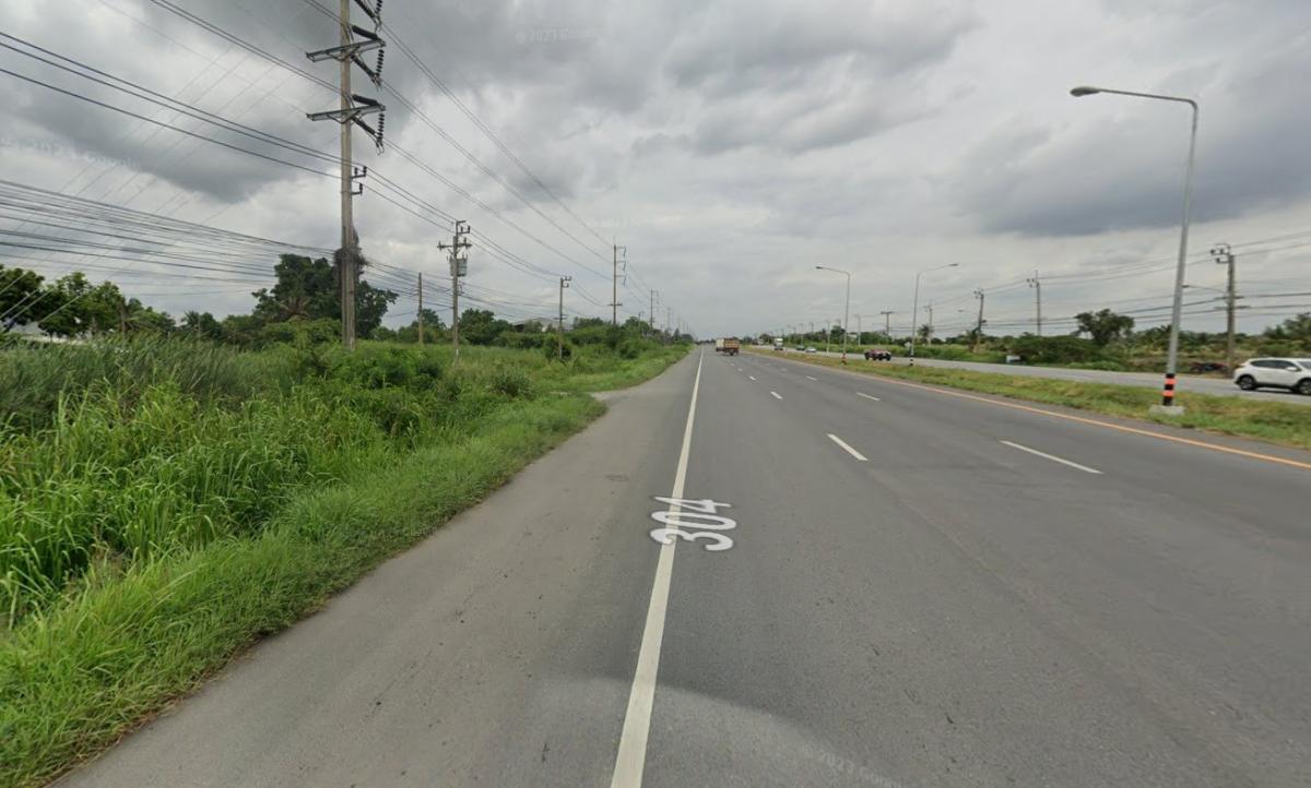 Urgent sale, very cheap price, next to the road along Suwinthawong Road.