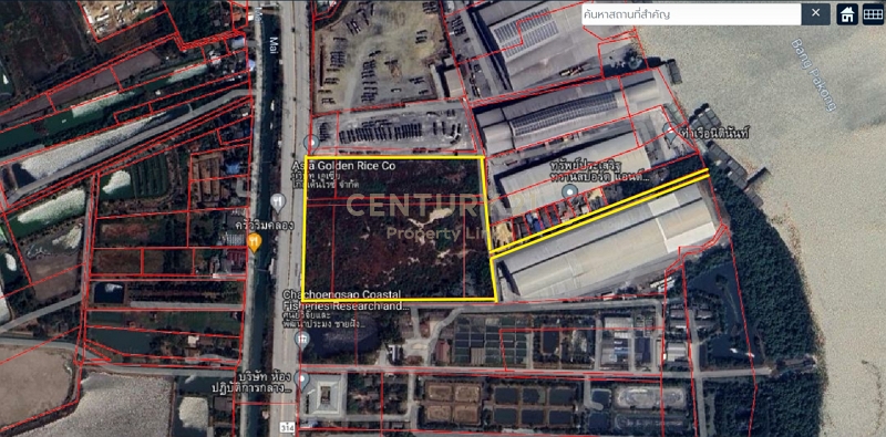 Empty land for sale Filled in and has a wide frontage next to the main road with an exit to the Bang Pakong River. Tha Sa-an Subdistrict Bang Pakong-Chachoengsao Road NO.00-LA-62049