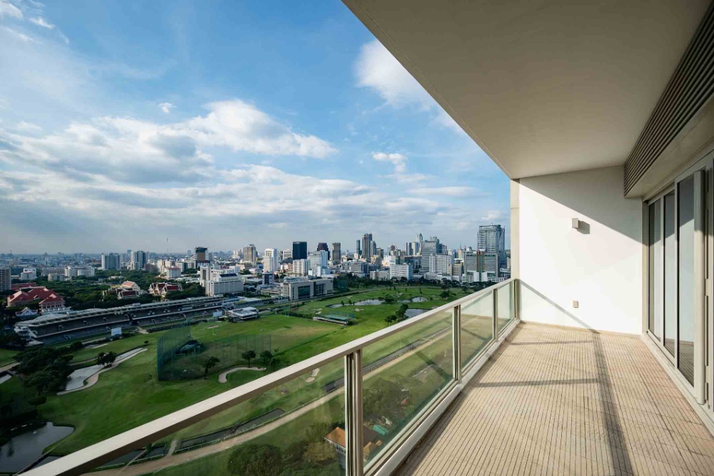 ✨FOR SALE - 185 Ratchadamri PENTHOUSE 4 bedrooms with maid room Call📲 093-616-4456 (Sales Department) ✨FOR SALE - 185 Ratchadamri PENTHOUSE 4 bedrooms with maid room Call📲 093-616-4456 (Sales Department)