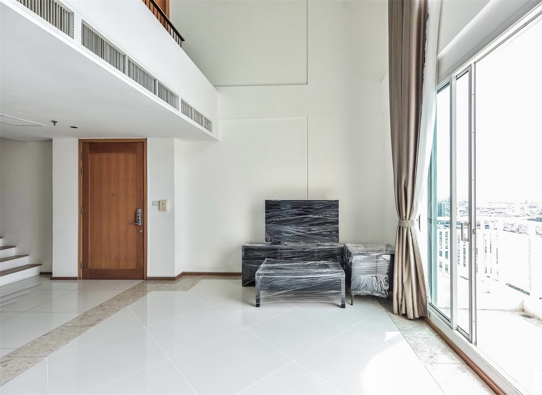 The Empire Place 2 bedroom 100 sqm for sale only 14.9 Mb please contact 0816878954