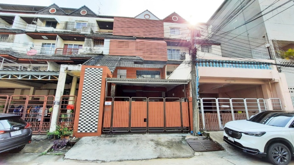 ขาย ทาวน์โฮม 4 ชั้น วราธรวิลล์ พัฒนาการ 44 31.5 ตร.วา 5 นอน 4 น้ำ รีโนเวทใหม่ เฟอร์และไฟฟ้าครบ ใกล้ BTS ขาย ทาวน์โฮม 4 ชั้น วราธรวิลล์ พัฒนาการ 44 31.5 ตร.วา 5 นอน 4 น้ำ รีโนเวทใหม่ เฟอร์และไฟฟ้าครบ ใกล้ BTS