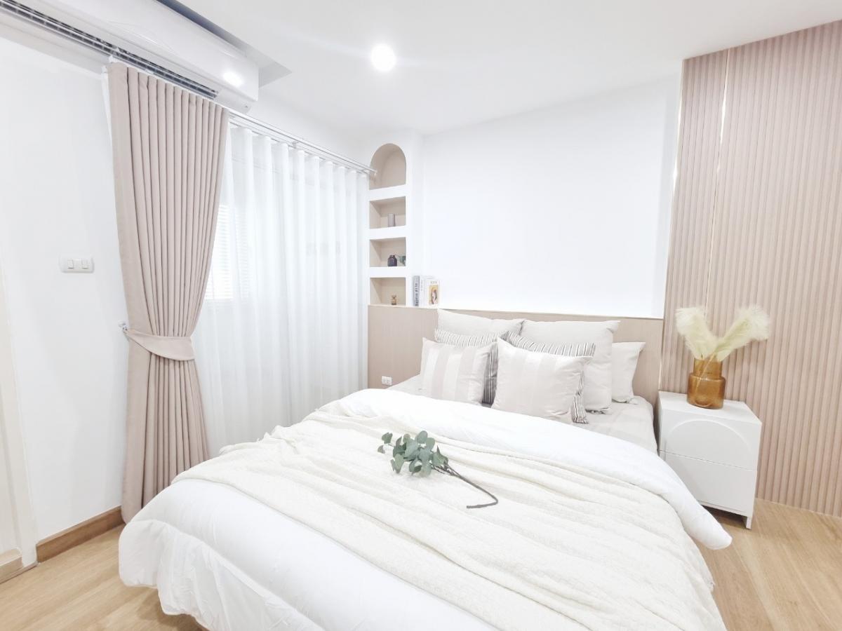 Installments starting at 6,xxx baht, Srinakarin zone, very spacious room, Muji style.