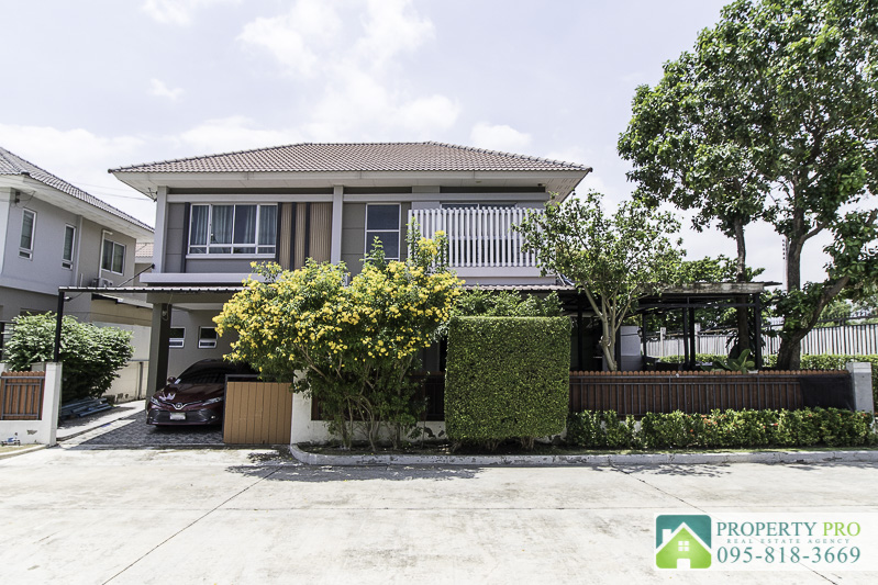 House for Sale Life Bangkok Boulevard Wongwaen Onnut 2 has 4 bedroom 62 sqw Near Airport Link Thap Chang Suvarnabhumi Airport Lat Krabang Prawet Udomsuk Bangna : EL23S-043