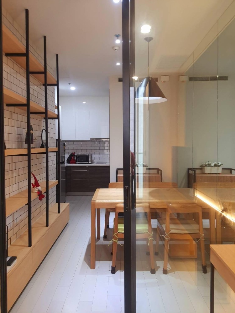 ♦ Nice Decoration ♦ ตึก C ชั้น 10+ Clear view | 45 ตร.ม. 1 ห้องนอน | คอนโดมี Skywalk เชื่อมเข้า BTS เพลินจิตและเซ็นทรัล เอ็มแบสซี่ – รูปที่ 2