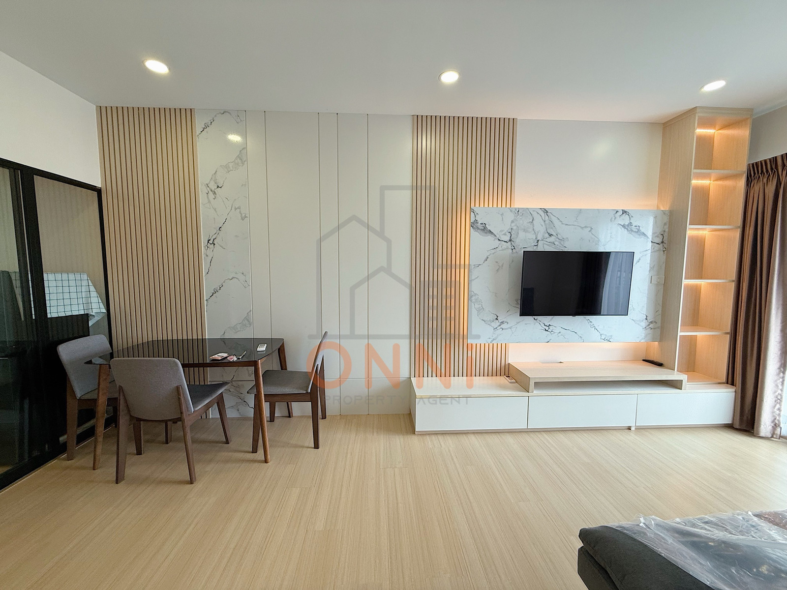 👑 Supalai Loft Prajadhipok - Wongwian Yai 👑 ให้เช่าห้องสวยมากก 2ห้องนอน 2ห้องน้ำ ชั้น14 เฟอร์นิเจอร์ครบพร้อมอยู่