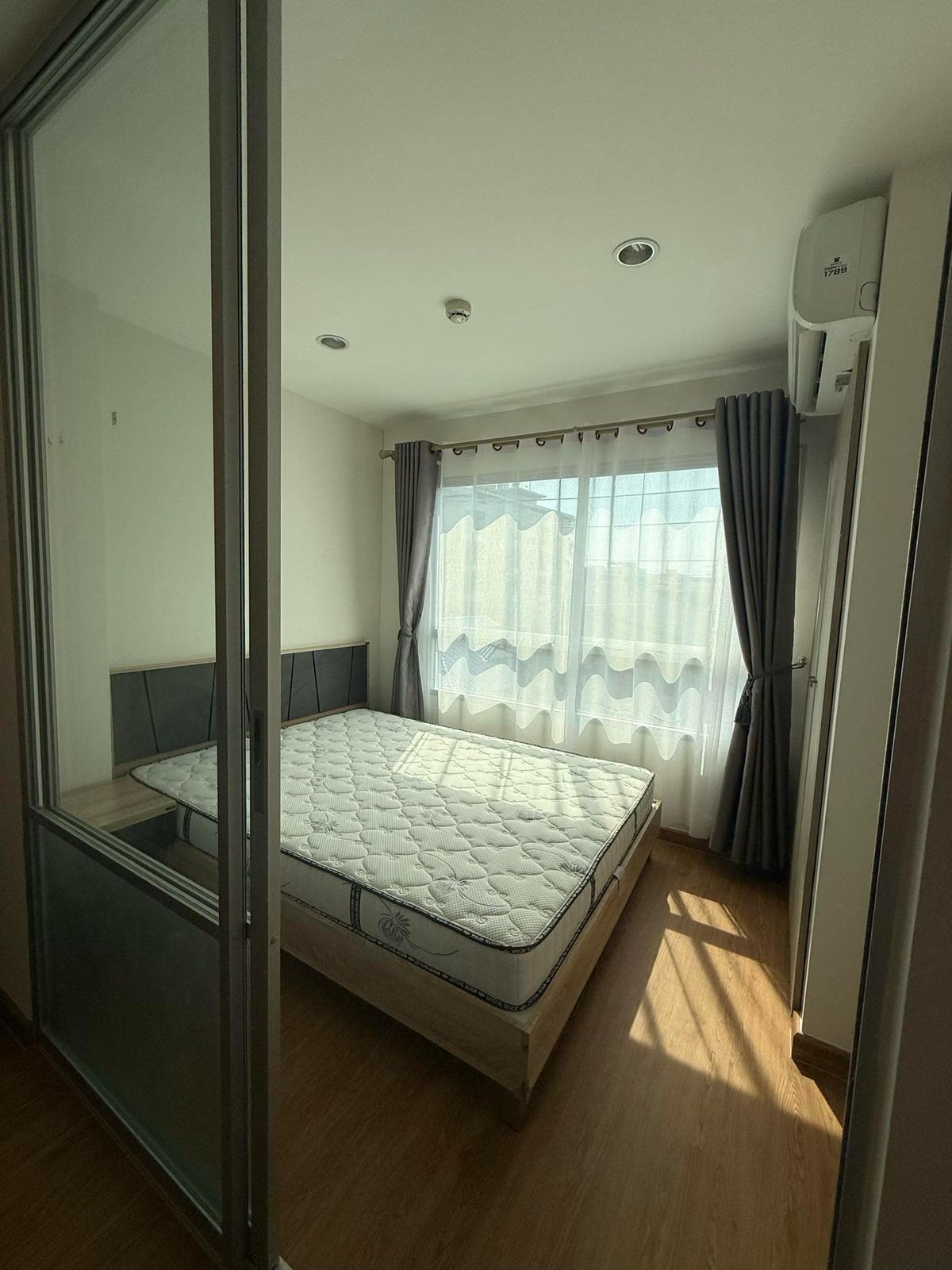 K-5733 Urgent sale! Condo LPN Mix Thepharak, beautiful room, fully furnished, location Theparak, Bang Phli, Samrong, Phraeksa. K-5733 Urgent sale! Condo LPN Mix Thepharak, beautiful room, fully furnished, location Theparak, Bang Phli, Samrong, Phraeksa.