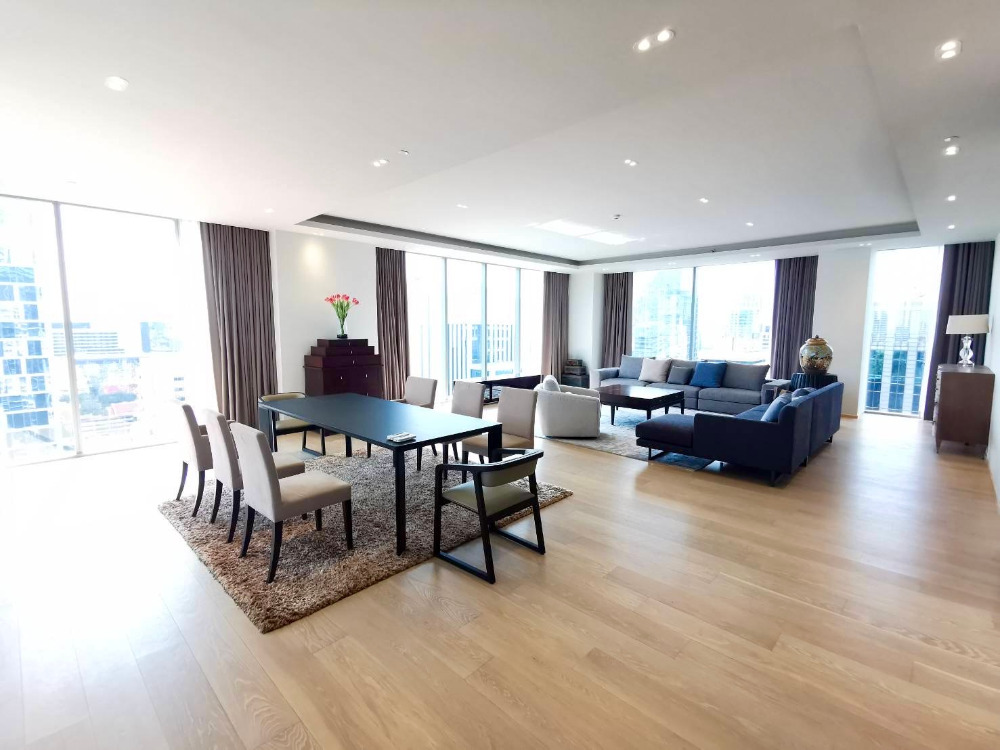 Tonson One Residence Penthouse for rent: 3bed 3.5bath 254.12sqm. Sell: 149,000,000 Rent: 380,000/mth Am: 0656199198 Tonson One Residence Penthouse for rent: 3bed 3.5bath 254.12sqm. Sell: 149,000,000 Rent: 380,000/mth Am: 0656199198