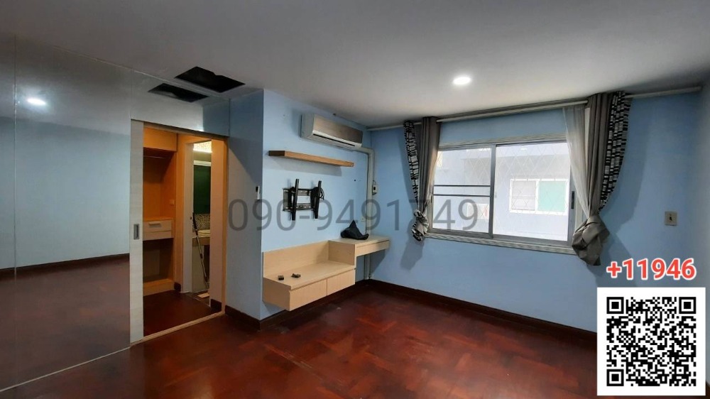 For rent, 4-story townhouse, Warathorn Ville Village, Phatthanakan 44, ready to move in.