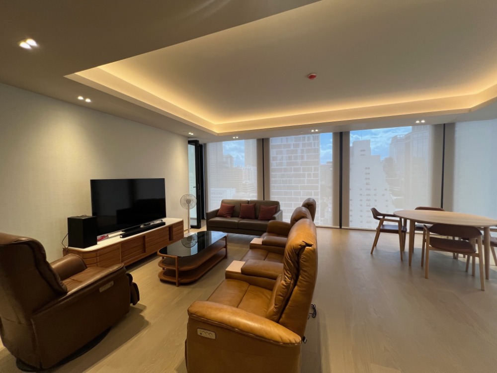 3 Bedrooms 3 Bathrooms Available For Rent at Tonson One Residences – รูปที่ 3