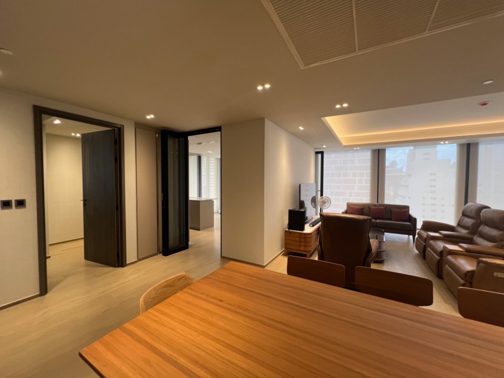 3 Bedrooms 3 Bathrooms Available For Rent at Tonson One Residences – รูปที่ 2