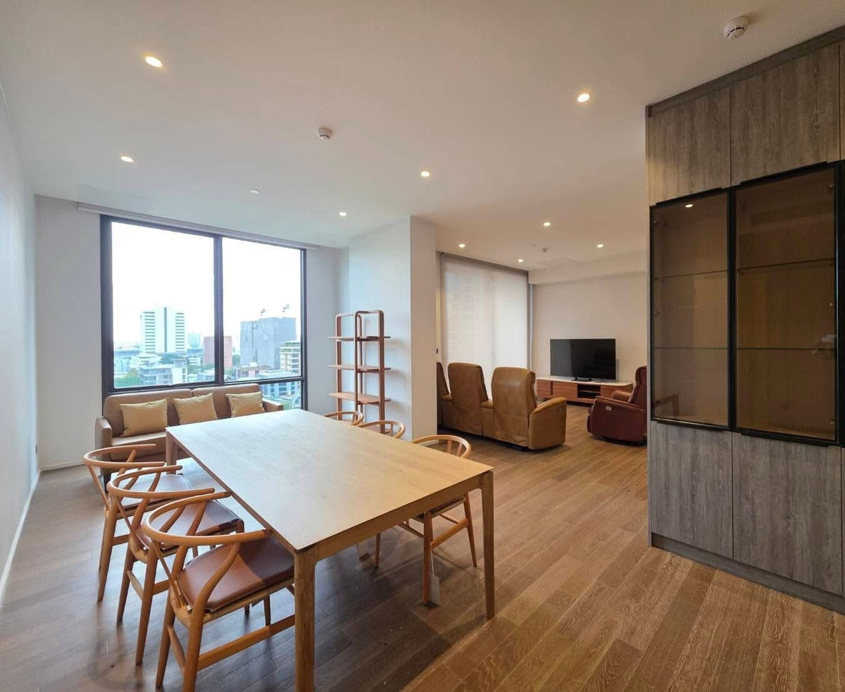3 Bedrooms | 4 Bathrooms (173 Sq.m.) Available For Rent at Muniq Langsuan – รูปที่ 2