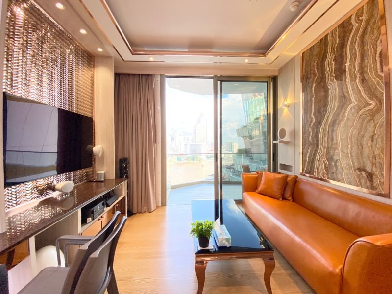 Magnolias Waterfront Residences - Luxury 1 Bed Condo for Rent!