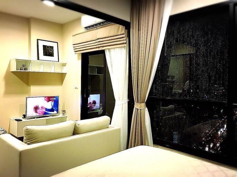 CONDOLETTE MIDST RAMA 9, fully furnished, 29 square meters.