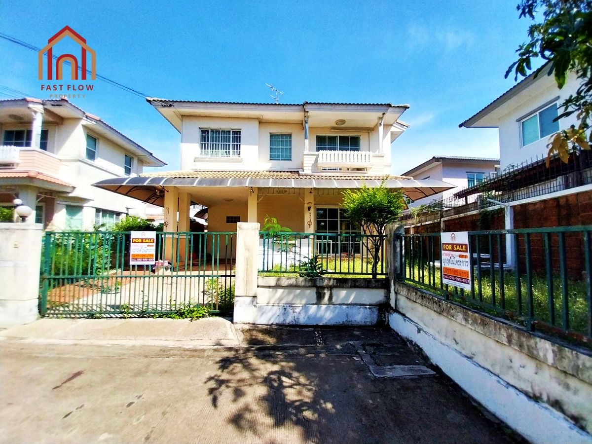 Single house for sale, Chaiyaphruek 2, on Road 345, Bang Khu Wat. The house is located at the inner corner. There is space on the side of the house. The house has an extension of the kitchen area. The front of the house faces southeast. PKA Single house for sale, Chaiyaphruek 2, on Road 345, Bang Khu Wat. The house is located at the inner corner. There is space on the side of the house. The house has an extension of the kitchen area. The front of the house faces southeast. PKA