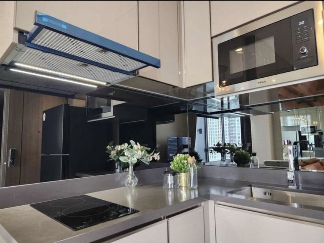 Condo for rent THE EXTRO Phayathai-Rangnam, 7th floor, very new condo, near BTS Victory Monument. Opposite King Power Condo for rent THE EXTRO Phayathai-Rangnam, 7th floor, very new condo, near BTS Victory Monument. Opposite King Power