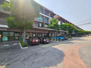 For Sale!! 4-Storey Home Office at BIZ Pattanakarn, 19.3 sq.wa 220 sq.m. located near MRT Si Nut Station, Srinakarin, Lat Krabang Rd