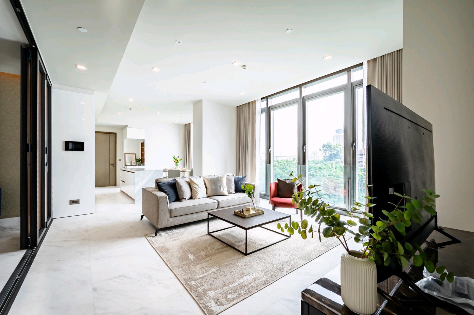 The Monument Thonglor 2bedroom 125sqm for rent only 120,000 per month please contact 0816878954