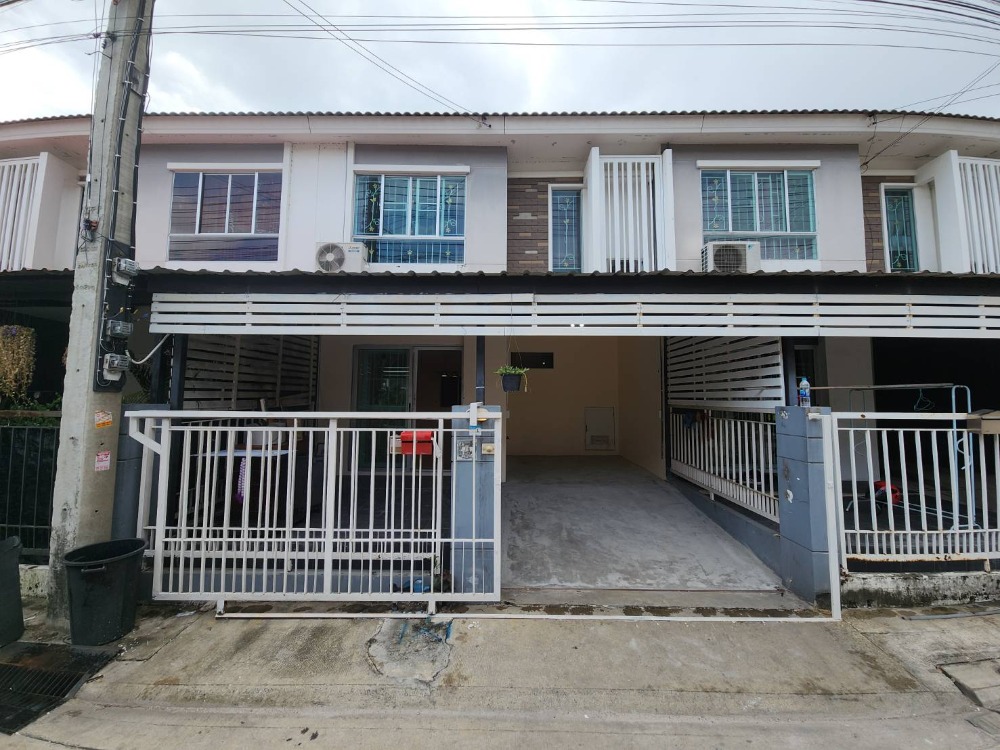 Townhome for rent, Pruksa Ville 56, Phutthamonthon Sai 5, near Central-Salaya, just 1 minute. Townhome for rent, Pruksa Ville 56, Phutthamonthon Sai 5, near Central-Salaya, just 1 minute.