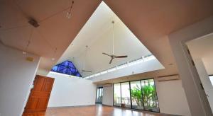 RENT (3 bed 275 Sqm) 120,000 THB Negotiable - Pet Friendly @Sukhumvit 39
