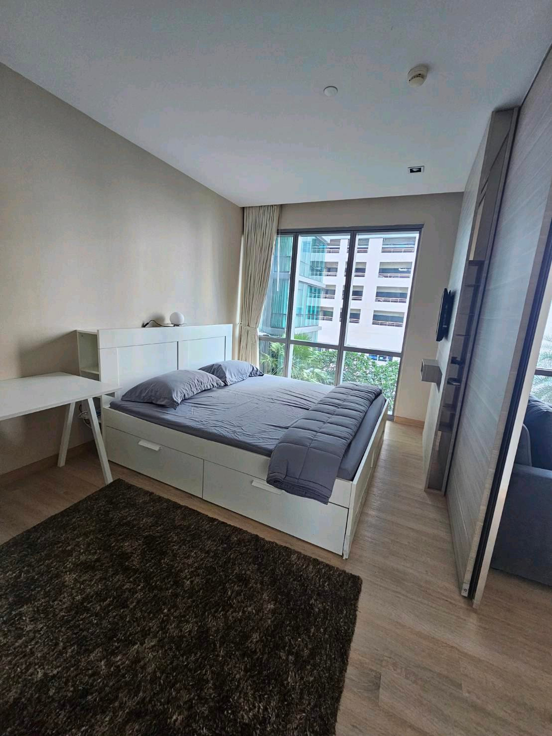 Condo for rent, The Room Sukhumvit 21, 1 bedroom, 49.5 sq m., 6th floor, fully furnished.