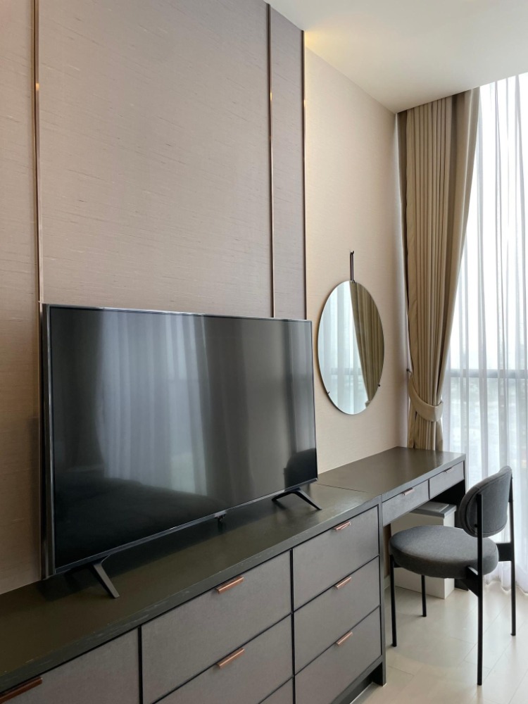 ♦ Good Deal ♦ ตึก B ชั้น 35+ Type B07 | 81.87 ตร.ม. 2 ห้องนอน | คอนโดมี Skywalk เชื่อมเข้า BTS เพลินจิต, Central Embassy – รูปที่ 3