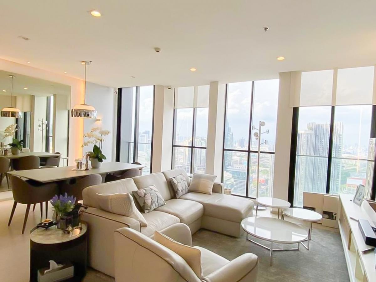 ♦ Combine room ♦ Tower C, 30+ Floor, Type A04+A05 | 2 Bedrooms, 120.26 sq.m. | Condo skywalk connect to BTS ploenchit and Central Embassy.
