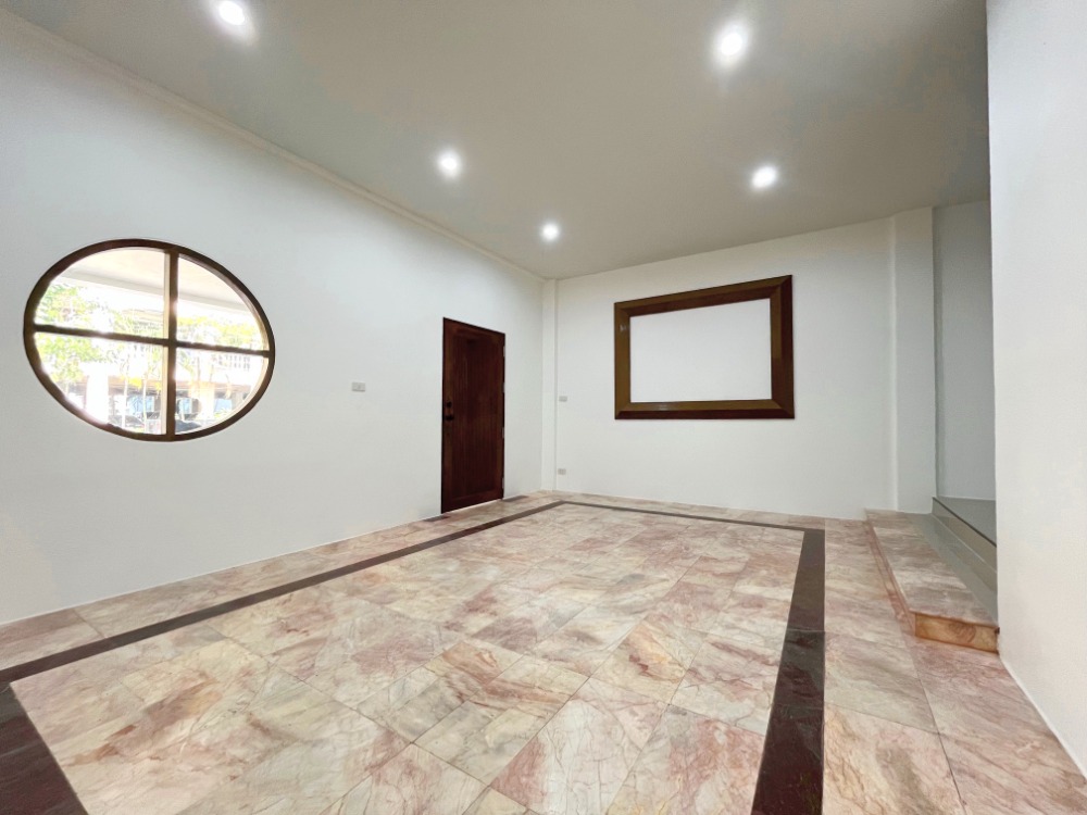** Home office for sale 3.5 Stories ขายทาวน์โฮม 3.5ชั้น ทำเล ทาวน์อินทาวน์ #townintown **ตกแต่งใหม่พร้อมอยู่ – รูปที่ 4