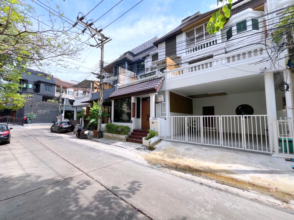 ** Home office for sale 3.5 Stories ขายทาวน์โฮม 3.5ชั้น ทำเล ทาวน์อินทาวน์ #townintown **ตกแต่งใหม่พร้อมอยู่ – รูปที่ 2