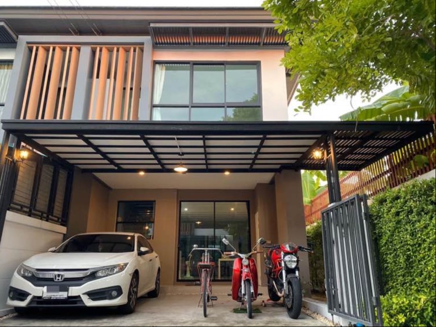 Time Home Chaloem Phrakiat Rama 9 Soi 47, very new condition, beautifully decorated, ready to move in. Time Home Chaloem Phrakiat Rama 9 Soi 47, very new condition, beautifully decorated, ready to move in.