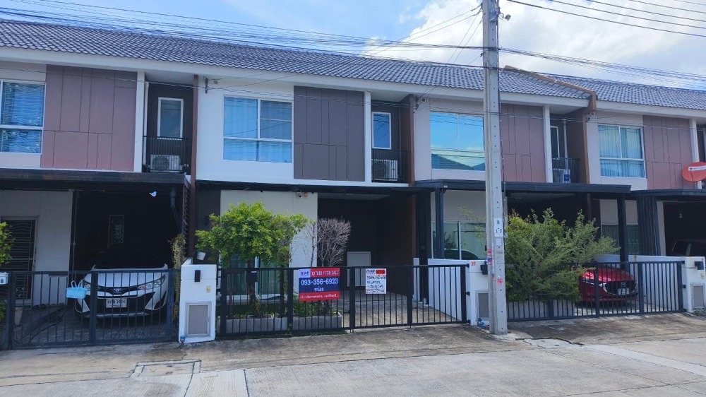 เดอะ คอนเนค รามอินทรา-มีนบุรี 2 ทาวน์โฮมติดถนนใหญ่ เดินทางสะดวก