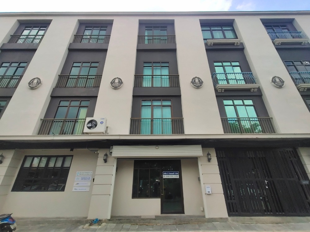 Home office for rent, Chic District, Ram 53, usable area 235 sq m, 4 floors, beautiful, ready to move in, good value, attractive price, location Ramkhamhaeng 53-Town in Town, near Ekkamai-Ramindra Expressway. Home office for rent, Chic District, Ram 53, usable area 235 sq m, 4 floors, beautiful, ready to move in, good value, attractive price, location Ramkhamhaeng 53-Town in Town, near Ekkamai-Ramindra Expressway.