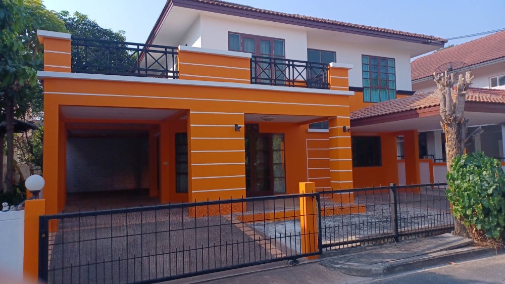 House for rent in Land and House Village, Korat, shady, good condition, peaceful, suitable for relaxation.