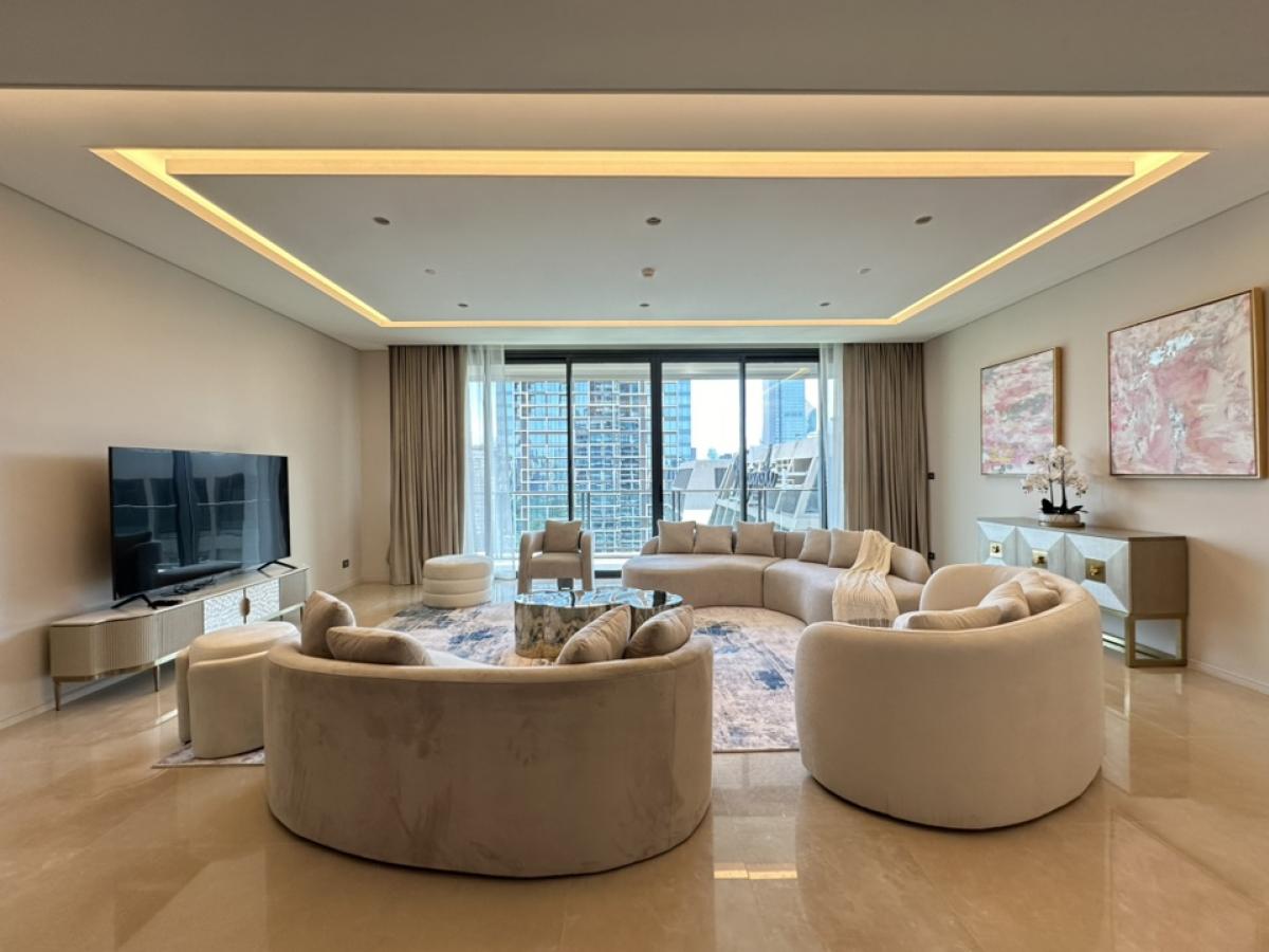 Rental : The Residences At Sindhorn Kempinski Hotel Bangkok , 5 Bed 7 Bath 1 Maid's room , 360 Sq.m , 21 Floor